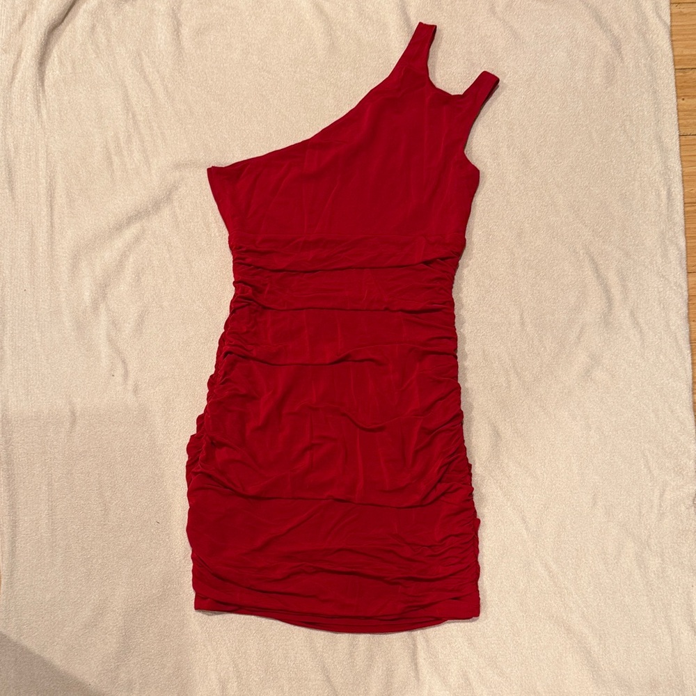 Elegant Red One-Shoulder Dress